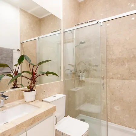 Modern In The Heart Of Chiado * Лісабон