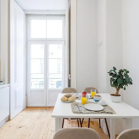 Modern In The Heart Of Chiado