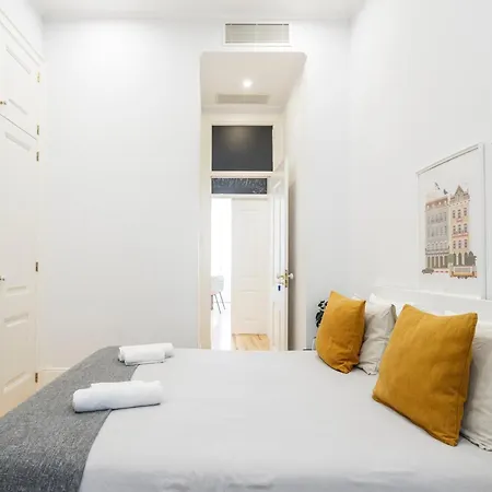 Modern In The Heart Of Chiado アパート