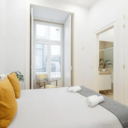 Modern In The Heart Of Chiado